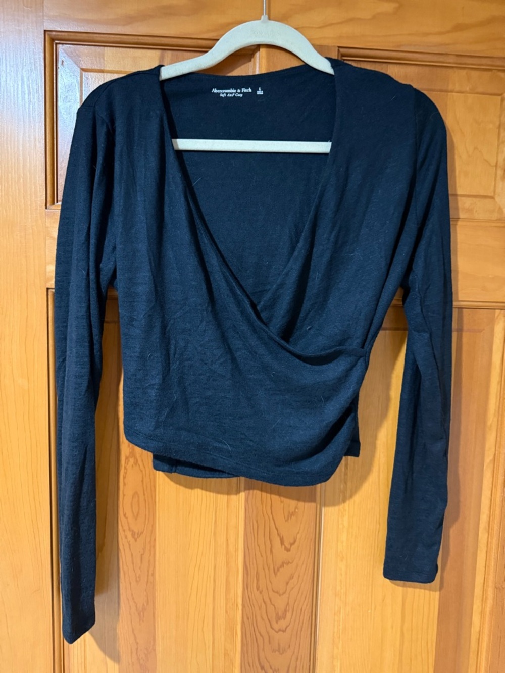 Abercrombie Soft and Cozy Wrap Long Sleeve Size L - Picture 2 of 2